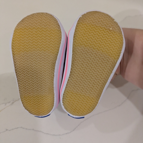 Adorable Keds For Newborn Baby - Picture 4 of 7